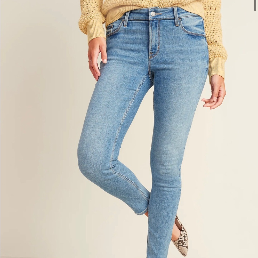 OLD NAVY Super Skinny high-rise TALL light wash jeans.